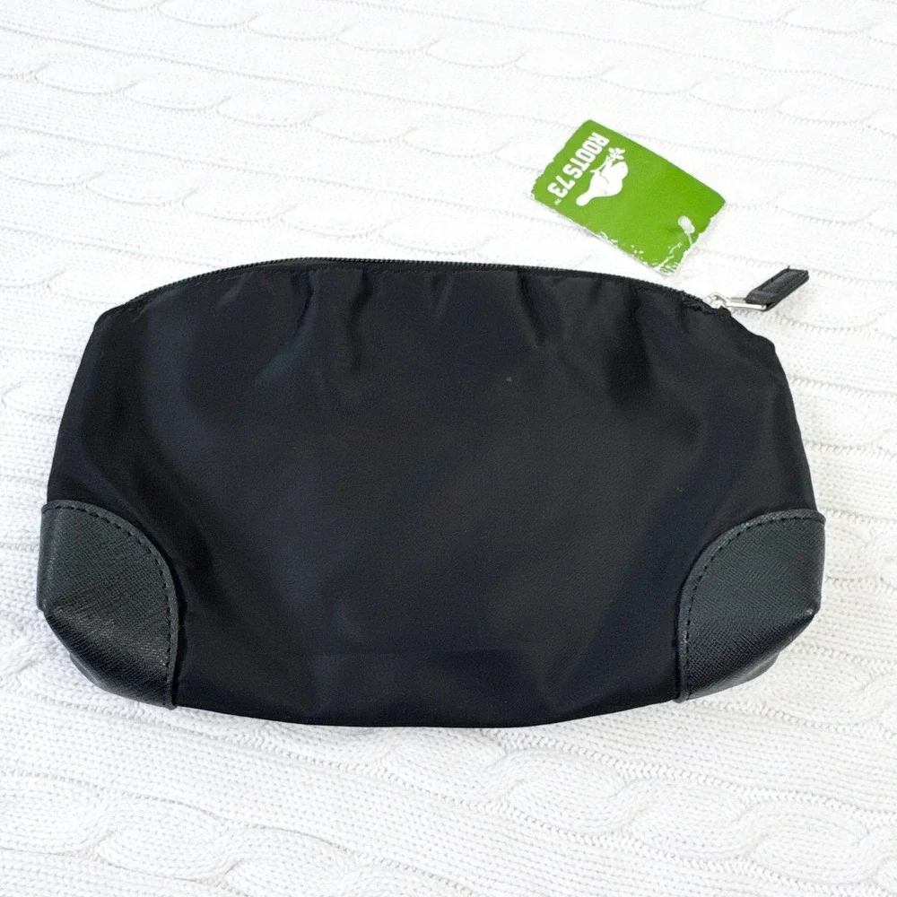 Roots 73‎ Cosmetic Pouch Unisex One Size Black Solid Zip Travel Toiletry Bag